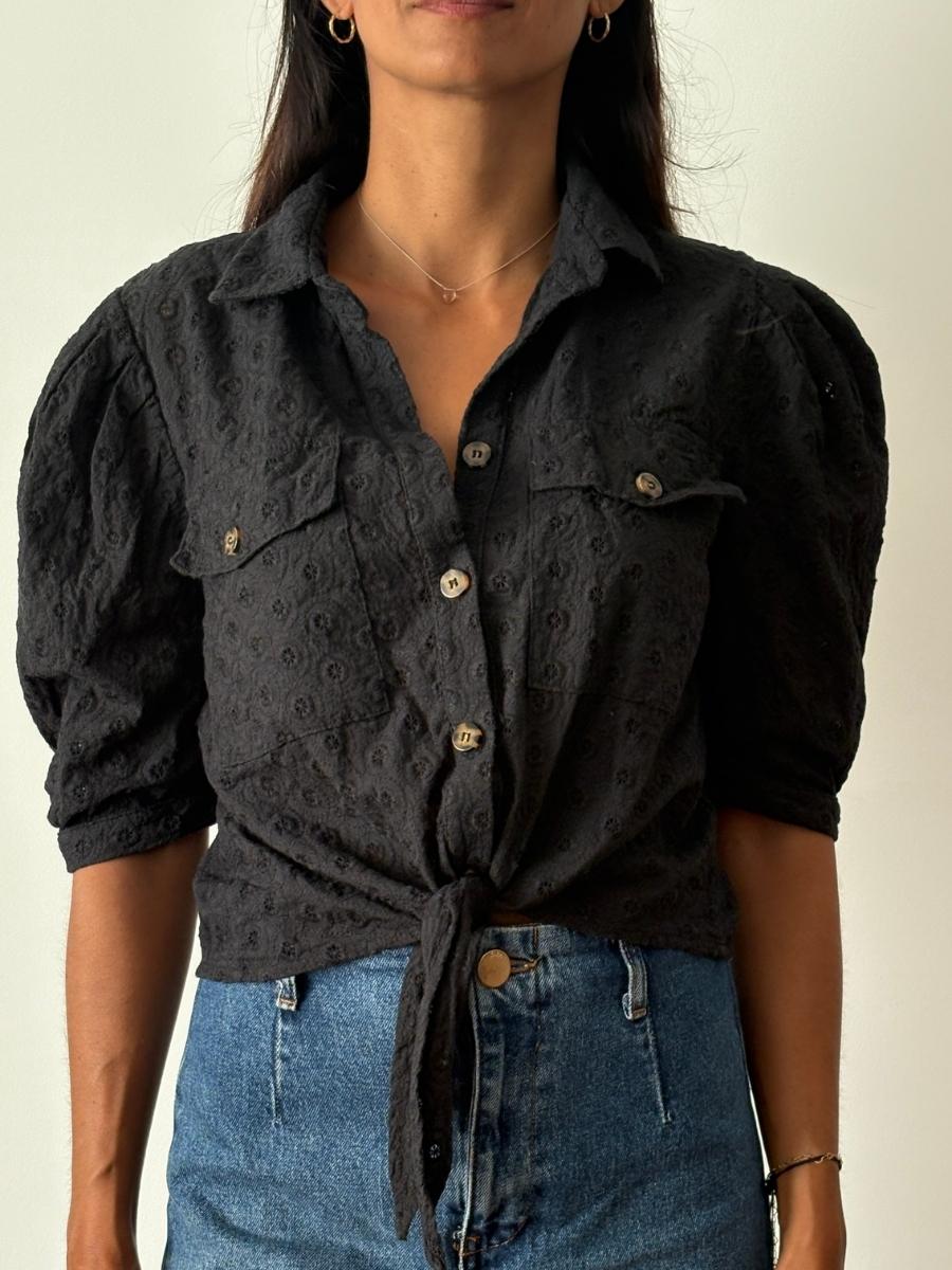 Mentha & Chocolate - Blusa de Brodery Negra | Corta Detalle Artesanal