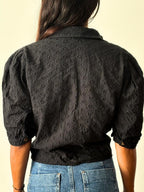 Mentha & Chocolate - Blusa de Brodery Negra | Corta Detalle Artesanal