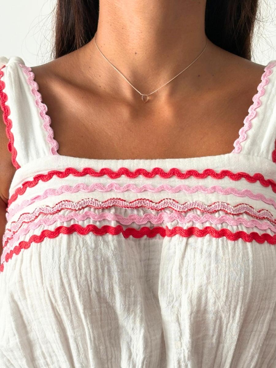 Splash - Blusa Blanca Bordados | Amarres en Hombros Rosa y Rojo