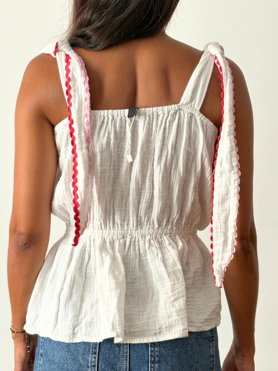 Splash - Blusa Blanca Bordados | Amarres en Hombros Rosa y Rojo